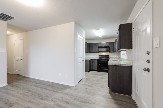 Building Photo - 2650 Bouvardia Wy