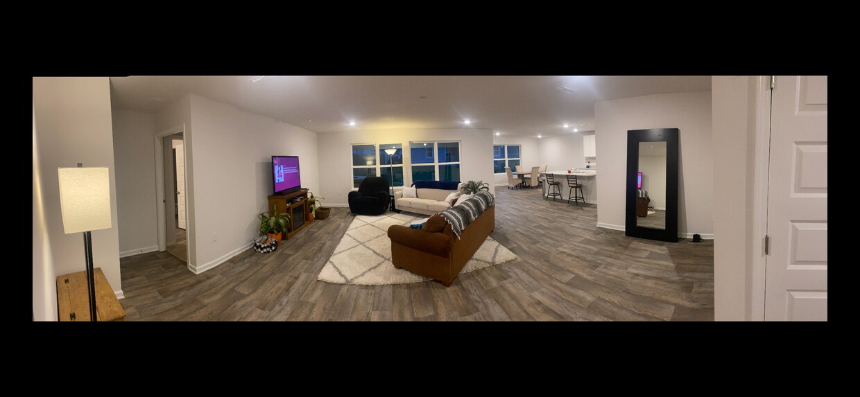 Foto principal - 3891 Larry Furr Way