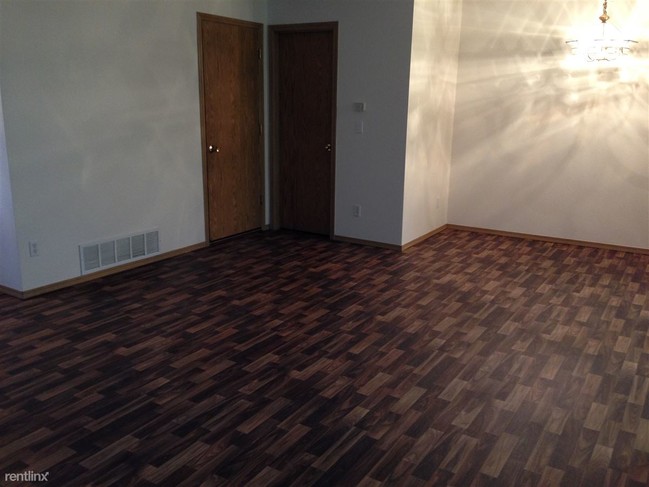 Foto del edificio - 8160 Williwa Ave