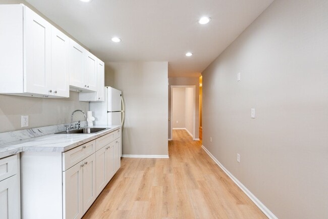 Foto del edificio - 3828 Cambridge St