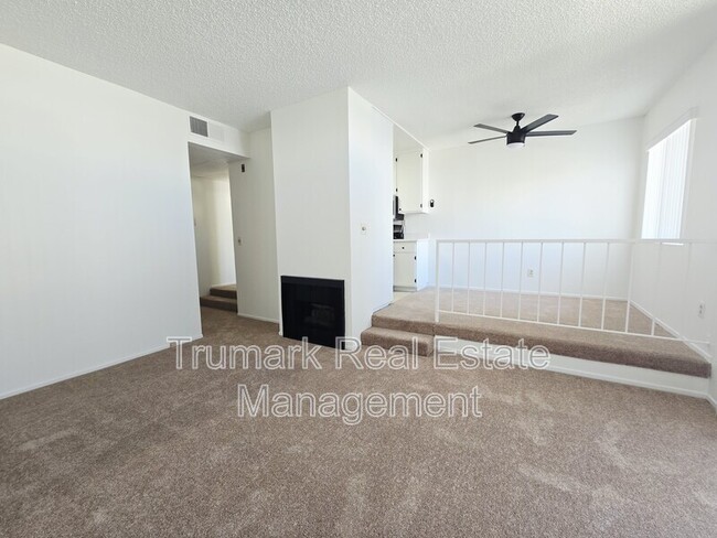 Foto del edificio - 14605 Burbank Blvd