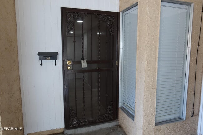 Building Photo - 2302 Copper Ave