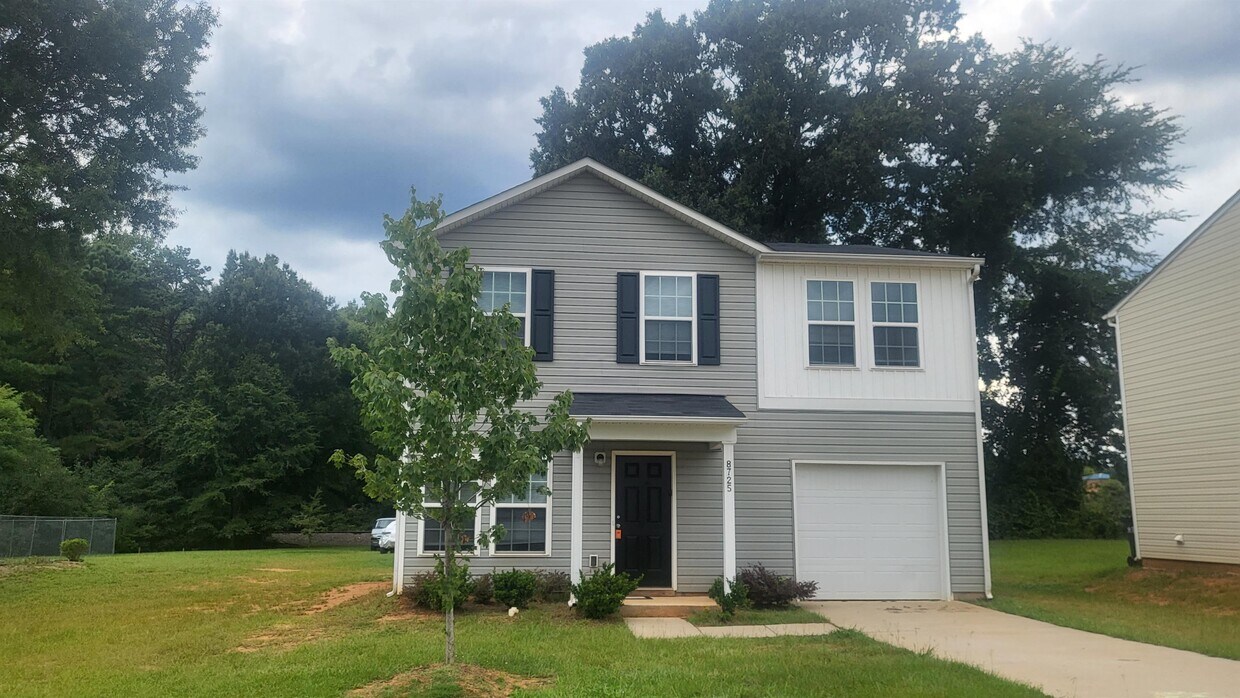 8725 Pence Rd, Charlotte, NC 28215 House Rental in Charlotte, NC