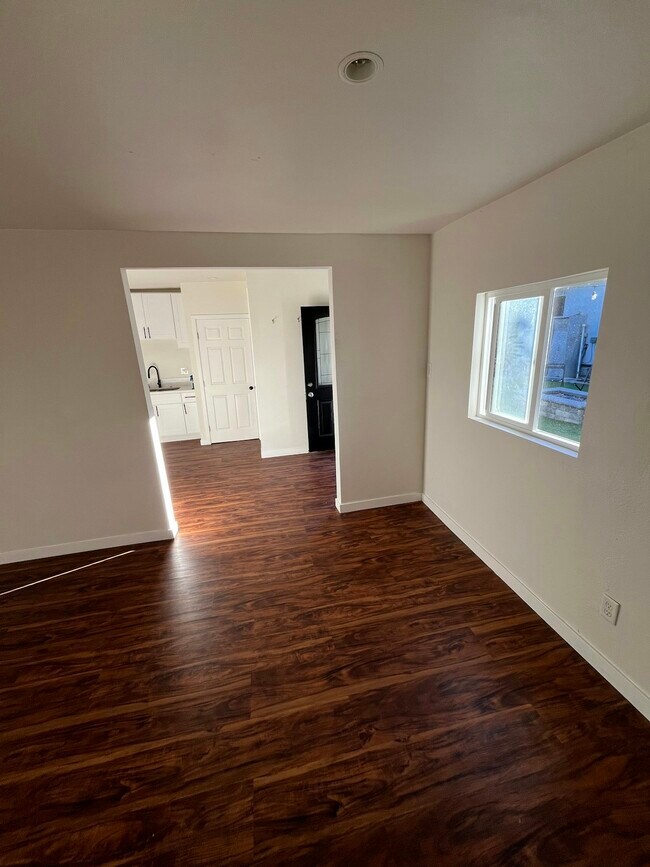 Foto del edificio - 15704 Crenshaw Blvd