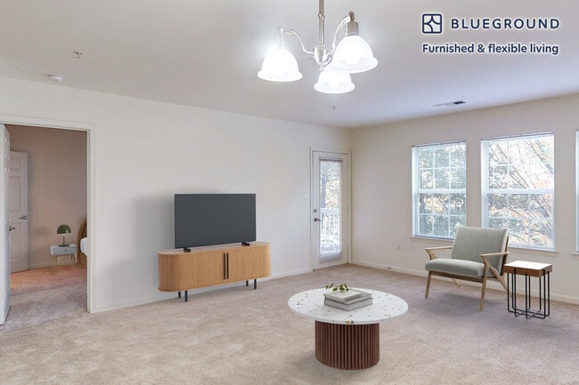 Building Photo - 1569 Onyx Dr