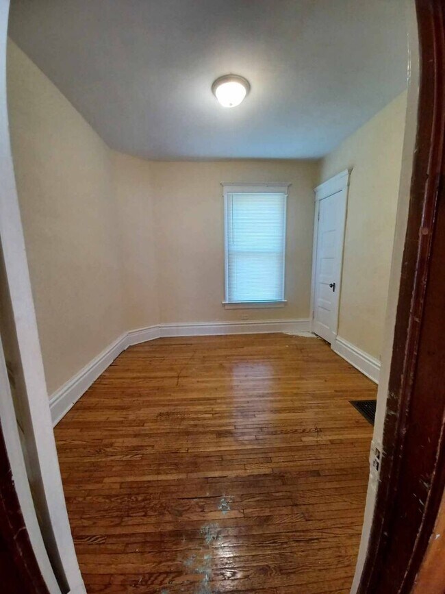 Foto del edificio - 1118 Revell Ave