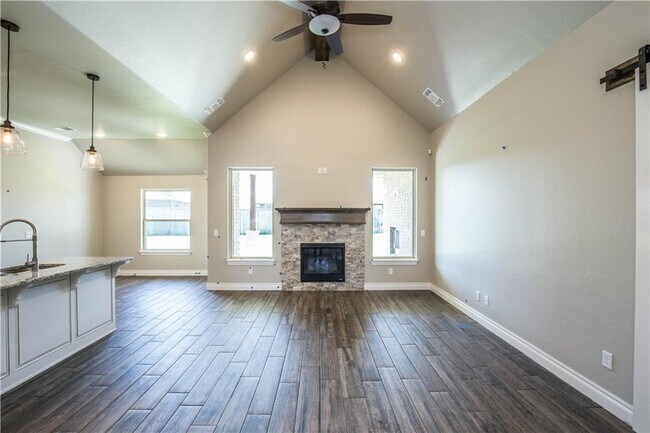 Foto del edificio - 2609 Foxglove Ln
