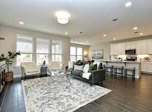 Building Photo - 13911 Osmarea Dr