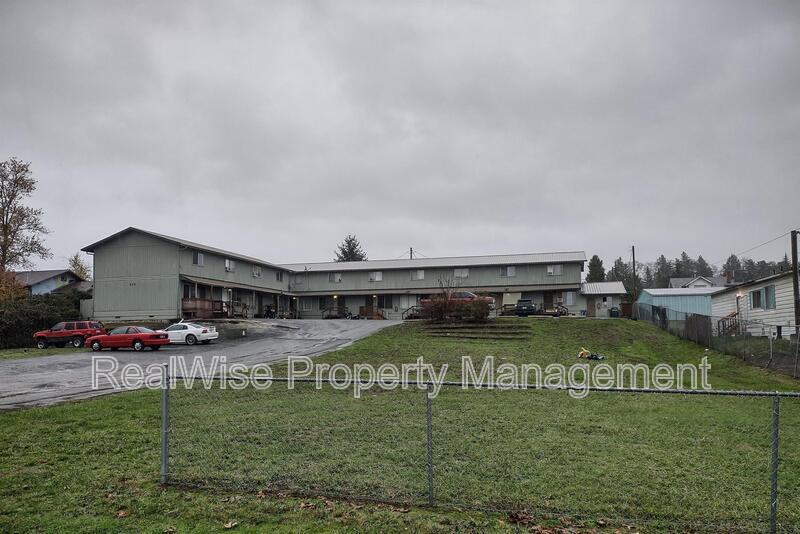 275 Rose Ave Unit A, Winston, OR 97496 Condo for Rent in Winston, OR