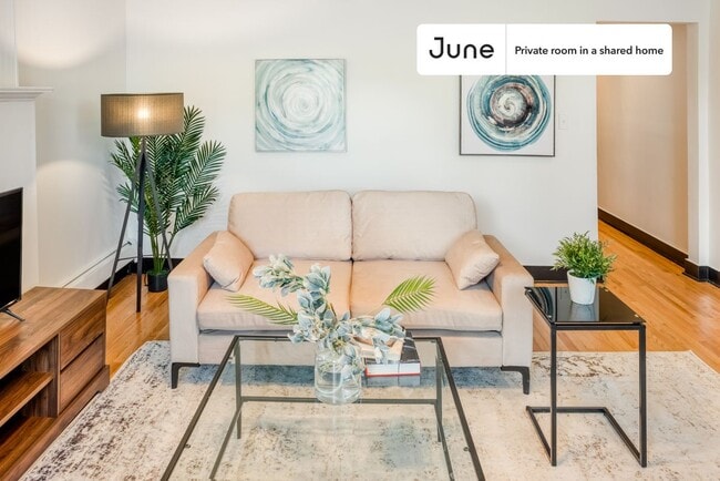 Foto del edificio - Room in Shared 5 bed/1 bath home