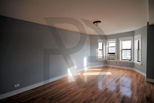 Foto del edificio - 1 bedroom in CHICAGO IL 60614
