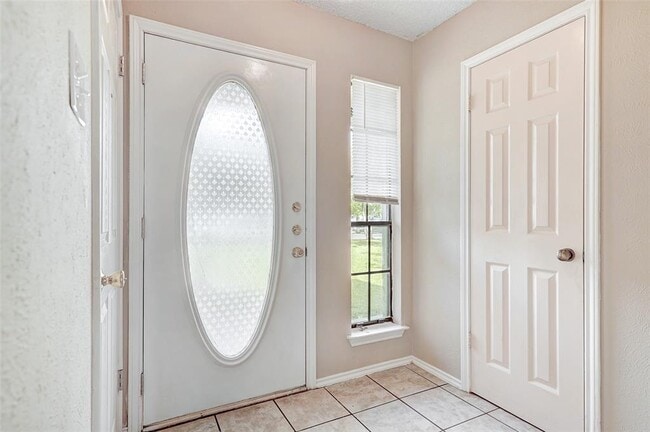 Foto del edificio - 8704 Clearbrook Trail