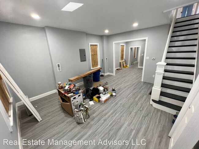 Foto del edificio - 5 br, 2 bath House - 129 E Wellens St.