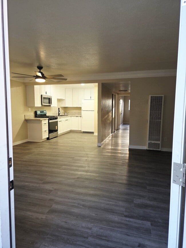 Foto del edificio - 5917 Streamview Dr