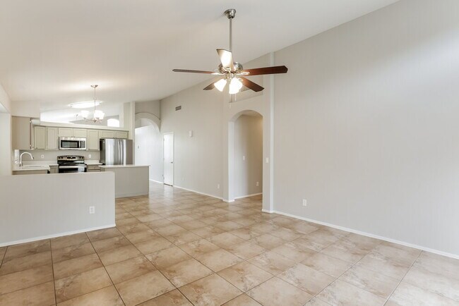Foto del edificio - 18443 N 31st St