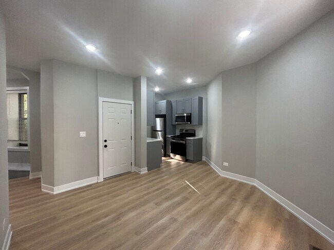 Foto del edificio - 428 W Belden Ave