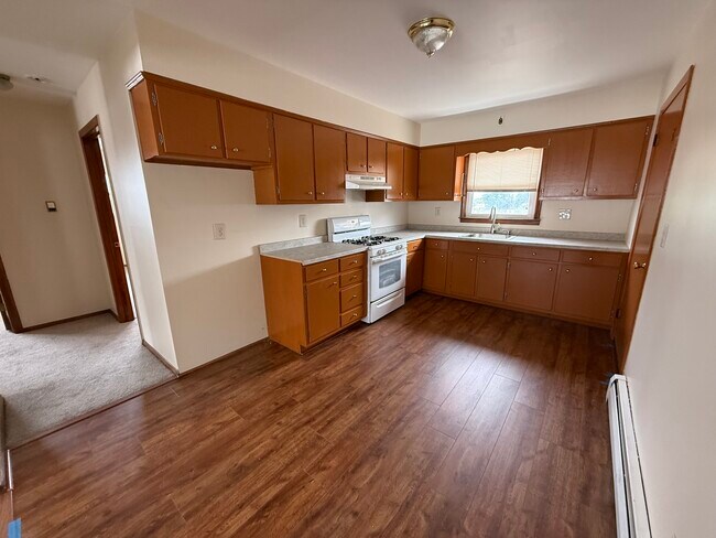 Building Photo - 755 8th St