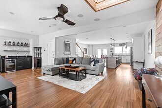 Building Photo - 1301 Ringgold Ave