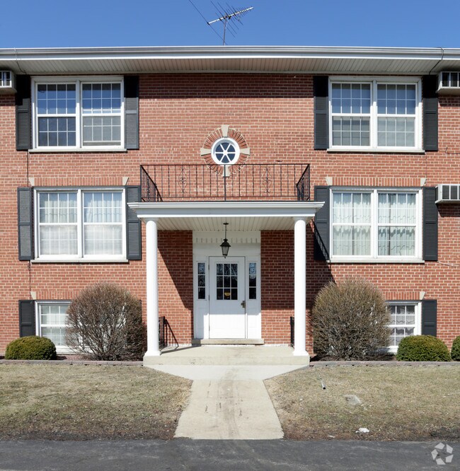 Building Photo - 9 E Belmont Ave