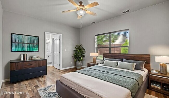 Foto del edificio - Spacious 3-Bed Ranch Home w/ 3-Car Garage & RV Parking In Quiet North Grand Junction Neighborhood