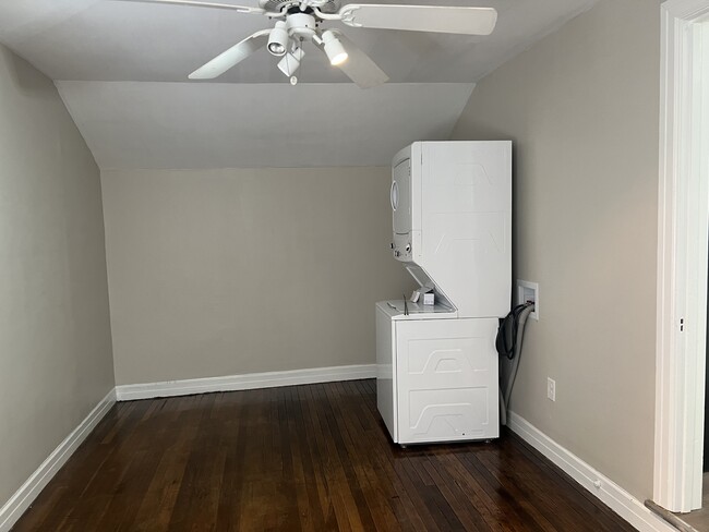 Building Photo - 2708 Avenue V