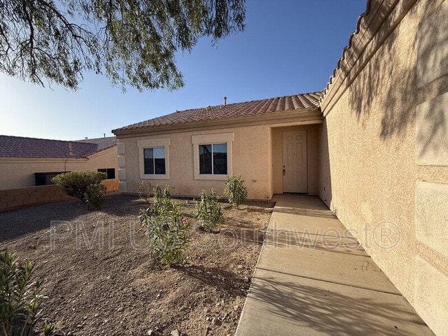 Building Photo - 2657 Edgewater Dr