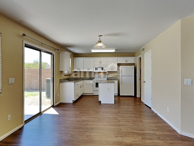 Building Photo - 8711 S 50th Ln