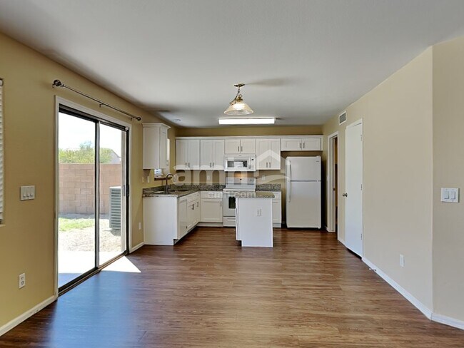 Foto del edificio - 8711 S 50th Ln