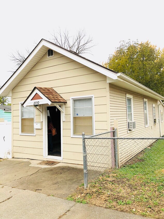 Foto principal - 2710 S 24th St