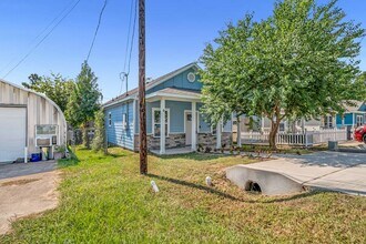 Building Photo - 16961 W Hammon