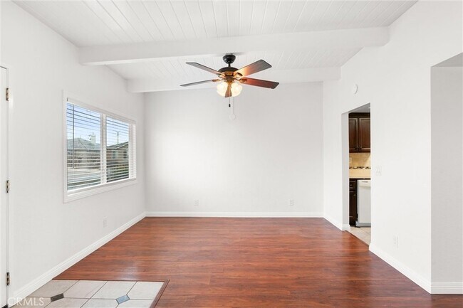 Foto del edificio - 18961 Florida St