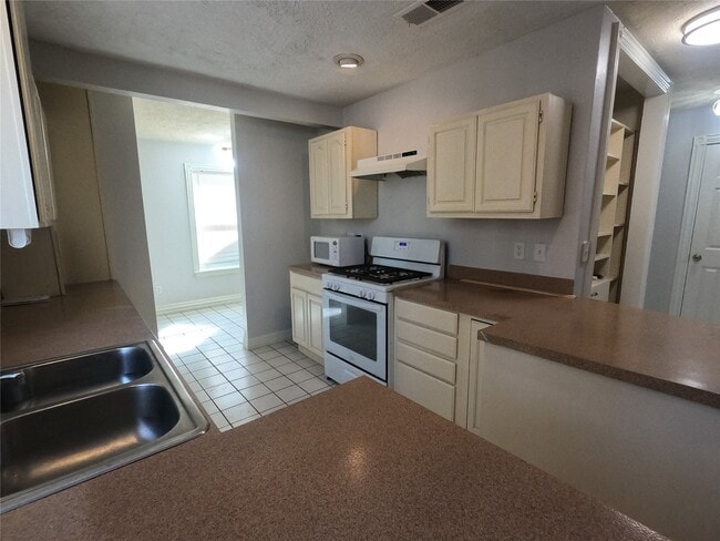 Foto del edificio - 75 Willowwood Cir