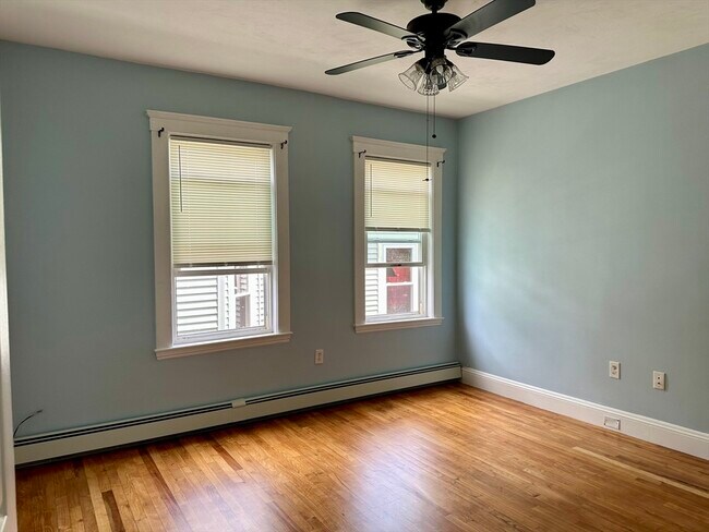 Building Photo - 55 Lithgow St