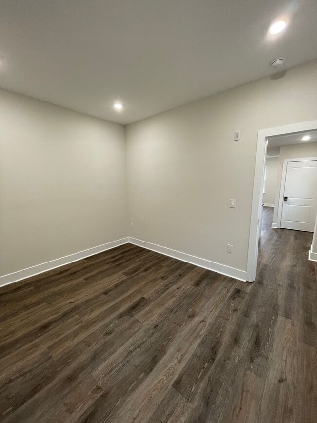 Building Photo - 507 Christian St