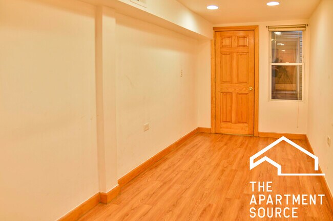 Foto del edificio - 3044 W North Ave