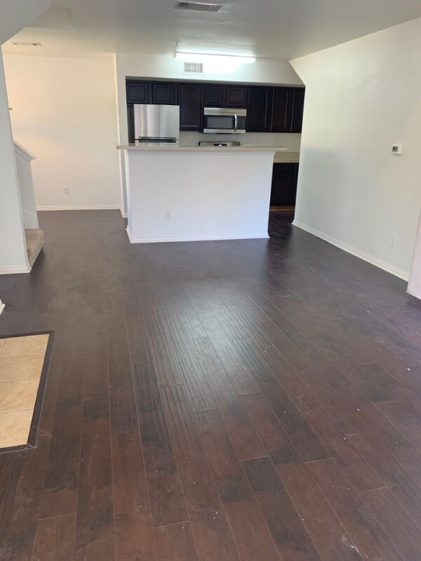 Foto del edificio - 9817 Walnut St