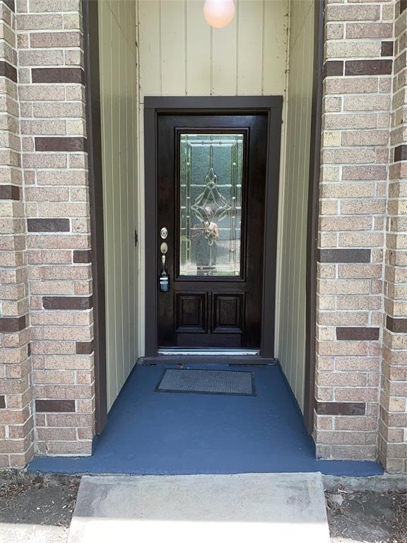 Building Photo - 2318 Colonial Ct S