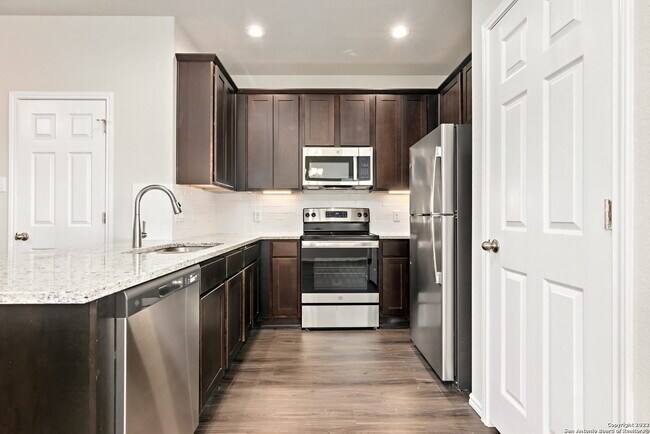 Building Photo - 9110 Canyon Bnd