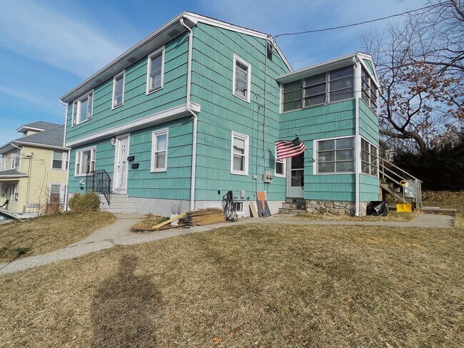 Building Photo - 216 Ward St