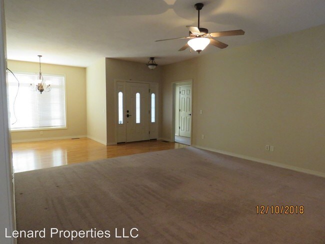 Foto del edificio - 3 br, 2 bath House - 1015 E Waterford Blvd