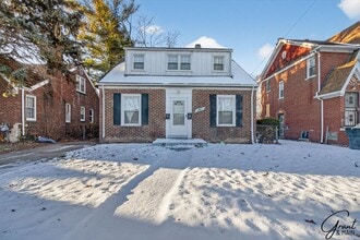 Building Photo - 10067 Grayton St