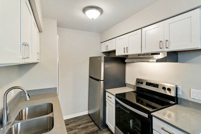 Los mayas - Poet Place Apartments