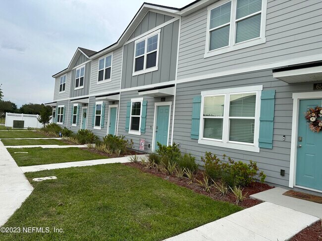 Building Photo - 660 Yellow Oaks Ln