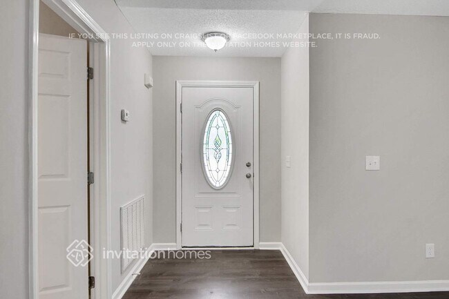 Foto del edificio - 5601 Rudolph Ct