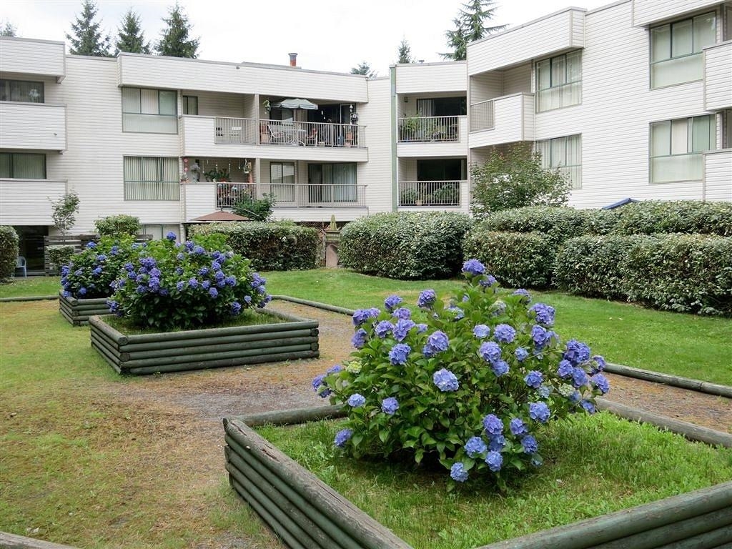 Building Photo - The Sherwood Apartments