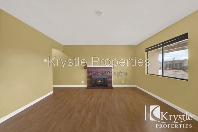 Building Photo - 2444 Springs Rd
