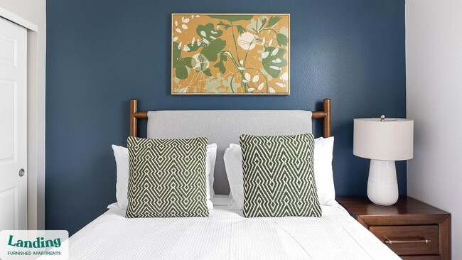 Building Photo - 9242 W Russell Rd