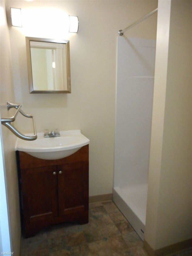 Building Photo - Studio, 1 bath Apartment - Efficiency Studio