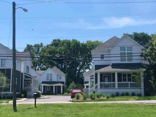 Photo - 509 Rosedale Ave House