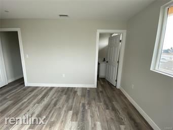Foto del edificio - 4 br, 4 bath Townhome - 1031 3/4 N Cumming...